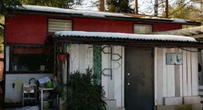 Купить дом 2-х комнатную, 54.4 кв. м. Фотография №1 Продам дом 2-х комнатный с общей площадью 54.4м2, на улице 7-я линия, г. Арфа тер снт, Ленинградская обл., Россия, агентство Адмирал. Фотография №1