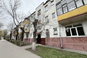 Продам квартиру 2-х комнатную с общей площадью 55.5м2, 1/3 эт., на улице Коминтерна, г. Королёв, Московская обл., Россия, агентство ГорОбмен
