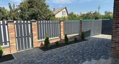 Купить дом 4-х комнатную, 105 кв. м. Фотография №1 Продам дом 4-х комнатный с общей площадью 105м2, на улице Яблоневая ул, г. Новая адыгея аул, Адыгея респ., Россия, агентство Мореон Инвест. Фотография №1