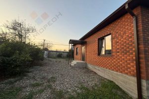 Продам дом 3-х комнатный с общей площадью 83.1м2, на улице Молодёжная ул, г. Апшеронск, Краснодарский край, Россия, агентство Мореон Инвест