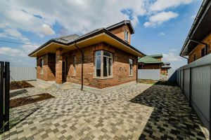 Продам дом 4-х комнатный с общей площадью 120м2, на улице Майкопская ул, г. Новая адыгея аул, Адыгея респ., Россия, агентство Мореон Инвест Продам дом 4-х комнатный с общей площадью 120м2, на улице Майкопская ул, г. Новая адыгея аул, Адыгея респ., Россия, агентство Мореон Инвест