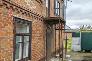 Продам дом 4-х комнатный с общей площадью 124м2, на улице 2-й пр-д толбухина, г. Яблоновский, Адыгея респ., Россия, агентство Мореон Инвест Продам дом 4-х комнатный с общей площадью 124м2, на улице 2-й пр-д толбухина, г. Яблоновский, Адыгея респ., Россия, агентство Мореон Инвест