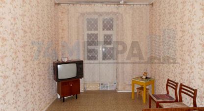 Продам квартиру 2-х комнатную с общей площадью 43м2, 2/2 эт., на улице Новороссийская, Ленинский район район, г. Челябинск, Челябинская обл., Россия, агентство 74 метра. Фотография №1