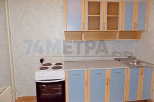 Сдам квартиру 1 комнатную с общей площадью 45м2, 5/10 эт., на улице Братьев Кашириных, Калининский район район, г. Челябинск, Челябинская обл., Россия, агентство 74 метра