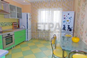 Сдам квартиру 3-х комнатную с общей площадью 100м2, 6/17 эт., на улице Чичерина, Калининский район район, г. Челябинск, Челябинская обл., Россия, агентство 74 метра
