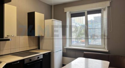 Сдам квартиру 1 комнатную с общей площадью 40м2, 4/10 эт., на улице Братьев Кашириных, Калининский район район, г. Челябинск, Челябинская обл., Россия, агентство 74 метра. Фотография №1
