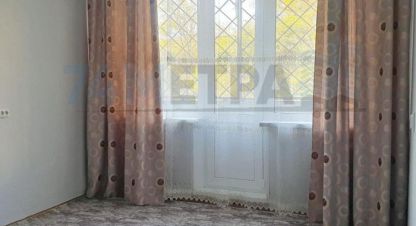 Снять квартиру 1 комнатную, 34 кв. м. Фотография №1 Сдам квартиру 1 комнатную с общей площадью 34м2, 1/9 эт., на улице Комарова, Тракторозаводский район район, г. Челябинск, Челябинская обл., Россия, агентство 74 метра. Фотография №1