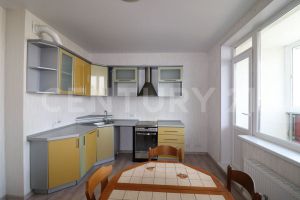 Продам квартиру 2-х комнатную с общей площадью 42.6м2, 8/14 эт., на улице Северный власихинский проезд, г. Барнаул, Алтайский край, Россия, агентство CENTURY 21 Россия