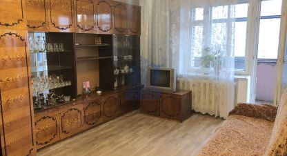 Купить квартиру 1 комнатную, 43 кв. м. Фотография №1 Продам квартиру 1 комнатную с общей площадью 43м2, 3/9 эт., на улице 10-й пятилетки, г. Новочебоксарск, Чувашия респ., Россия, агентство Агентство недвижимости Ориентир. Фотография №1