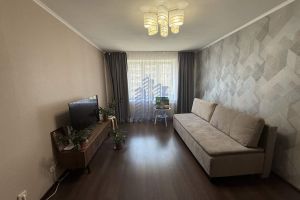 Продам квартиру 1 комнатную с общей площадью 38м2, 4/9 эт., на улице Анатолия миттова, г. Чебоксары, Чувашия респ., Россия, агентство Агентство недвижимости Ориентир