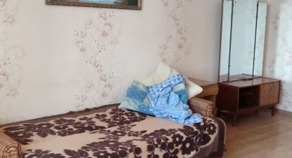 Снять квартиру 4-х комнатную, 85 кв. м., Россия, г. Миллерово. Фотография №10