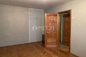 Продам квартиру 2-х комнатную с общей площадью 52.3м2, 3/9 эт., на улице Спортивная, г. Долгопрудный, Московская обл., Россия, агентство МГСН - Московская городская служба недвижимости