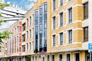 Продам квартиру 3-х комнатную с общей площадью 107м2, 4/4 эт., на улице Олимпийский проспект, Тверской (ЦАО) район, г. Москва, Москва, Россия, агентство Джойнио