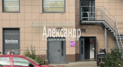 Сдам торговое помещение с общей площадью 12м2, на улице Ленинградская всеволожский  заневскоеское поселение кудрово пражская, Всеволожский район, г. Кудрово, Ленинградская обл., Россия, агентство Александр-Недвижимость. Фотография №1