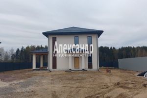 Продам дом 4-х комнатный с общей площадью 180м2, на улице Ленинградская, Всеволожский район, г. Озерки(первомайская), Ленинградская обл., Россия, агентство Александр-Недвижимость