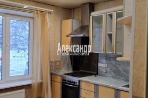 Продам квартиру 3-х комнатную с общей площадью 71.5м2, 1/5 эт., на улице Ленинградская кировск новая  6 подъезд, Кировский район, г. Кировск, Ленинградская обл., Россия, агентство Александр-Недвижимость