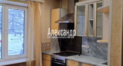 Купить квартиру 3-х комнатную, 71.5 кв. м. Фотография №1 Продам квартиру 3-х комнатную с общей площадью 71.5м2, 1/5 эт., на улице Ленинградская кировск новая 6 подъезд, Кировский район, г. Кировск, Ленинградская обл., Россия, агентство Александр-Недвижимость. Фотография №1