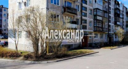 Продам квартиру 3-х комнатную с общей площадью 47.3м2, 5/5 эт., на улице Ленинградская выборспортивная, Выборгский район, г. Выборг, Ленинградская обл., Россия, агентство Александр-Недвижимость. Фотография №1