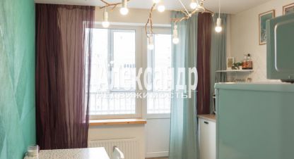 Купить квартиру 1 комнатную, 35.2 кв. м. Фотография №1 Продам квартиру 1 комнатную с общей площадью 35.2м2, 10/12 эт., на улице Ленинградская всеволожский мурино петровский бульвар, Всеволожский район, г. Мурино, Ленинградская обл., Россия, агентство Александр-Недвижимость. Фотография №1