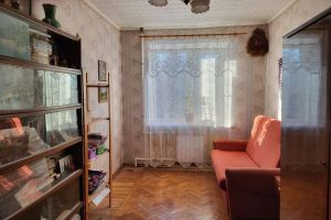 Продам квартиру 2-х комнатную с общей площадью 45м2, 3/5 эт., на улице Коли подрядчикова ул, г. Гатчина, Ленинградская обл., Россия, агентство РЕАЛ агентство недвижимости