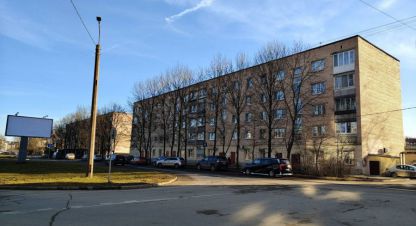 Купить квартиру 3-х комнатную, 60.1 кв. м. Фотография №1 Продам квартиру 3-х комнатную с общей площадью 60.1м2, 3/5 эт., на улице Рощинская ул, г. Гатчина, Ленинградская обл., Россия, агентство РЕАЛ агентство недвижимости. Фотография №1
