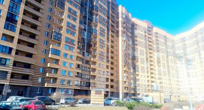 Купить квартиру 1 комнатную, 33.2 кв. м. Фотография №1 Продам квартиру 1 комнатную с общей площадью 33.2м2, 8/18 эт., на улице Шоссе в лаврики ул 64, г. Мурино, Ленинградская обл., Россия, агентство РЕАЛ агентство недвижимости. Фотография №1