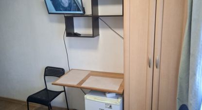 Продам квартиру 2-х комнатную с общей площадью 43.9м2, 1/4 эт., на улице 25 октября, г. Гатчина, Ленинградская обл., Россия, агентство РЕАЛ агентство недвижимости. Фотография №1