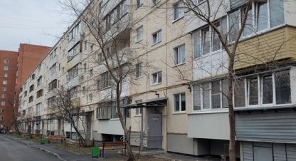 Купить квартиру 3-х комнатную, 59.2 кв. м. Фотография №1 Продам квартиру 3-х комнатную с общей площадью 59.2м2, 5/5 эт., на улице Сибирская, Швейная фирма район, г. Курган, Курганская обл., Россия, агентство Домовой45. Фотография №1