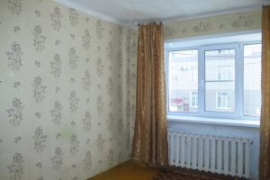 Продам квартиру 1 комнатную с общей площадью 18.1м2, 2/5 эт., на улице Ленина, Центральный район, г. Курган, Курганская обл., Россия, агентство Домовой45