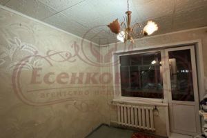 Продам квартиру 3-х комнатную с общей площадью 62.3м2, 2/9 эт., на улице Дзержинского, Центральный район, г. Курган, Курганская обл., Россия, агентство Домовой45