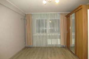 Продам квартиру 1 комнатную с общей площадью 37.1м2, 7/9 эт., на улице 6а микро, Заозерный район, г. Курган, Курганская обл., Россия, агентство Домовой45