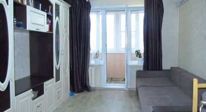 Продам квартиру 1 комнатную с общей площадью 46м2, 2/5 эт., на улице Машиностроителей, Северный район, г. Курган, Курганская обл., Россия, агентство Домовой45. Фотография №1