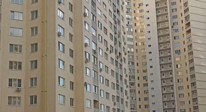 Купить квартиру 3-х комнатную, 87.8 кв. м. Фотография №1 Продам квартиру 3-х комнатную с общей площадью 87.8м2, 17/23 эт., на улице Жилой комплекс царицынский, Фрунзенский район, г. Саратов, Саратовская обл., Россия, агентство АН Империя. Фотография №1