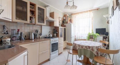 Купить квартиру 2-х комнатную, 65 кв. м. Фотография №1 Продам квартиру 2-х комнатную с общей площадью 65м2, 4/10 эт., на улице Советская, Советский район, г. Казань, Татарстан респ., Россия, агентство Мультилистинг.РФ. Фотография №1