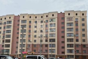 Продам квартиру 1 комнатную с общей площадью 44.5м2, 5/8 эт., на улице Чапаева, г. Евпатория, Крым авт. респ., Россия, агентство Среда