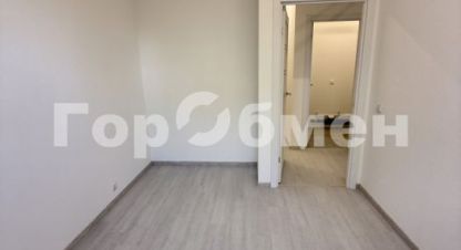 Продам квартиру 1 комнатную с общей площадью 31м2, 2/5 эт., на улице Садовая, г. Посёлокского типа икша, Московская обл., Россия, агентство ГорОбмен. Фотография №1