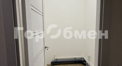 Продам квартиру 1 комнатную с общей площадью 17.1м2, 2/5 эт., на улице Садовая, г. Посёлокского типа икша, Московская обл., Россия, агентство ГорОбмен. Фотография №1