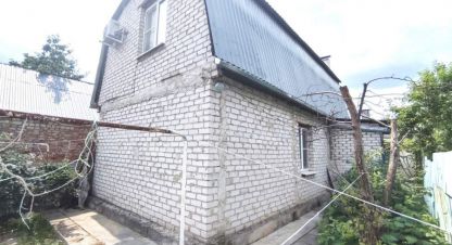 Купить дом 3-х комнатную, 114 кв. м. Фотография №1 Продам дом 3-х комнатный с общей площадью 114м2, на улице Рязанская, г. Воронеж, Воронежская обл., Россия, агентство Плацдарм. Фотография №1