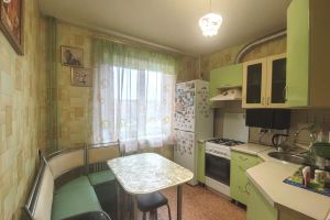 Продам квартиру 3-х комнатную с общей площадью 70м2, 2/10 эт., на улице Курчатова, г. Воронеж, Воронежская обл., Россия, агентство Плацдарм