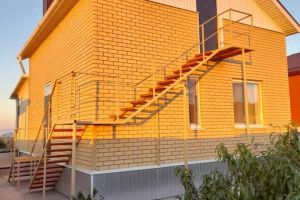 Продам дом 2-х комнатный с общей площадью 100м2, на улице Лазурная, г. Верхнее джемете, Краснодарский край, Россия, агентство Монополия