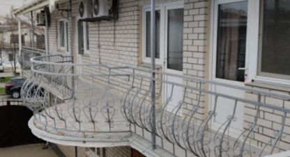 Продам дом 9-ти комнатный с общей площадью 131м2, на улице Кати соловьяновой, г. Анапа, Краснодарский край, Россия, агентство Монополия. Фотография №1