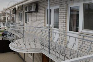 Продам дом 9-ти комнатный с общей площадью 131м2, на улице Кати соловьяновой, г. Анапа, Краснодарский край, Россия, агентство Монополия