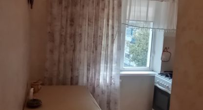 Купить квартиру 3-х комнатную, 58.8 кв. м. Фотография №1 Продам квартиру 3-х комнатную с общей площадью 58.8м2, 5/5 эт., на улице Чехова, г. Анапа, Краснодарский край, Россия, агентство Монополия. Фотография №1