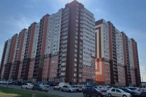 Продам квартиру 1 комнатную с общей площадью 40м2, 15/17 эт., на улице Фронтовиков, г. Оренбург, Оренбургская обл., Россия, агентство ЦН "Авега"