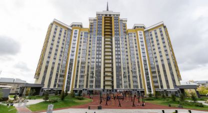 Купить квартиру 3-х комнатную, 120 кв. м. Фотография №1 Продам квартиру 3-х комнатную с общей площадью 120м2, 12/12 эт., на улице 1905 года ул, Октябрьский район, г. Барнаул, Алтайский край, Россия, агентство Миэль офис в Барануле. Фотография №1