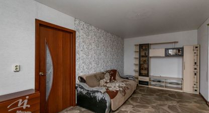 Купить квартиру 2-х комнатную, 43.7 кв. м. Фотография №1 Продам квартиру 2-х комнатную с общей площадью 43.7м2, 5/5 эт., на улице Глушкова ул, Октябрьский район, г. Барнаул, Алтайский край, Россия, агентство Миэль офис в Барануле. Фотография №1