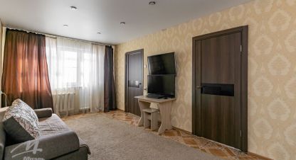 Продам квартиру 4-х комнатную с общей площадью 60.8м2, 4/5 эт., на улице Анатолия ул, Центральный район, г. Барнаул, Алтайский край, Россия, агентство Миэль офис в Барануле. Фотография №1