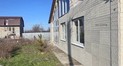 Продам дом 3-х комнатный с общей площадью 132м2, на улице Спк контакт тер, г. Урожайное, Крым авт. респ., Россия, агентство Интернет-партнер. Фотография №1