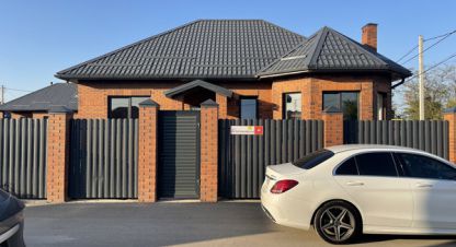 Купить дом 4-х комнатную, 140 кв. м. Фотография №1 Продам дом 4-х комнатный с общей площадью 140м2, на улице Багратионовская ул, г. Индустриальный, Краснодарский край, Россия, агентство Интернет-партнер. Фотография №1