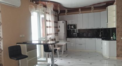 Сдам квартиру 2-х комнатную с общей площадью 48м2, 12/18 эт., на улице Береговая, Кировский район, г. Ростов-на-Дону, Ростовская обл., Россия, агентство Интернет-партнер. Фотография №1